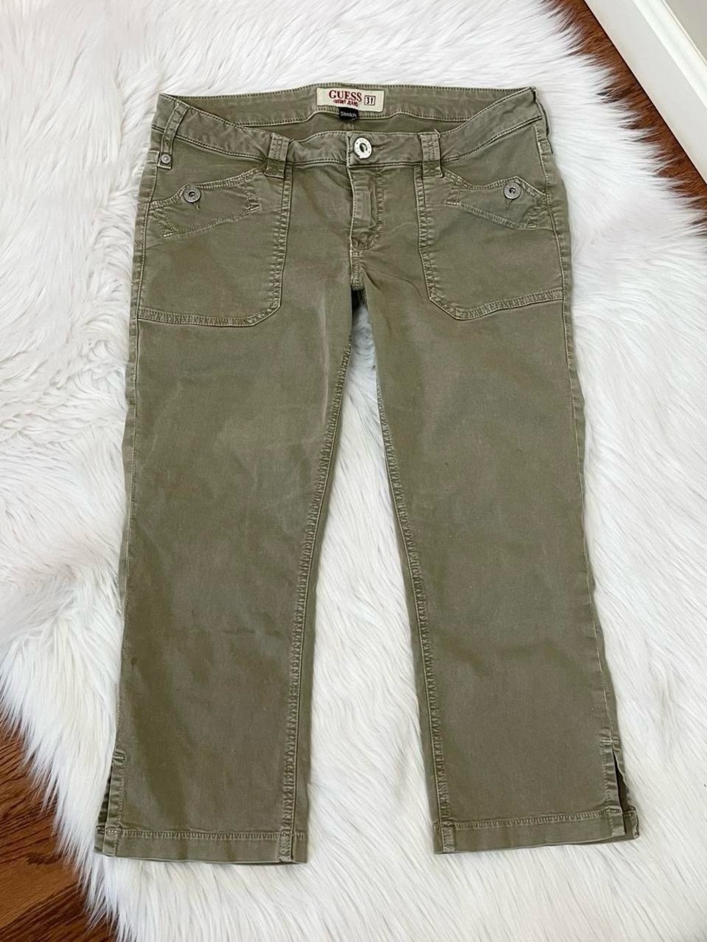 Vintage Y2K capri cargo pants by Guess